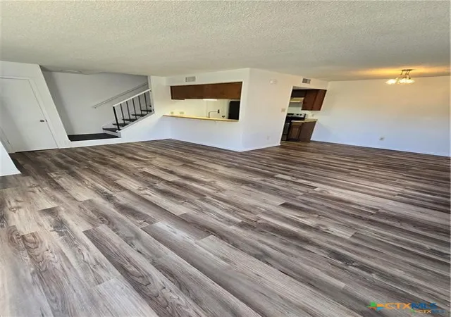 Photo 1 of House for sale at 4502 Hunt Cir, Killeen, TX 76543 | MLS# 626350 | Listing updated on 2026-10-03