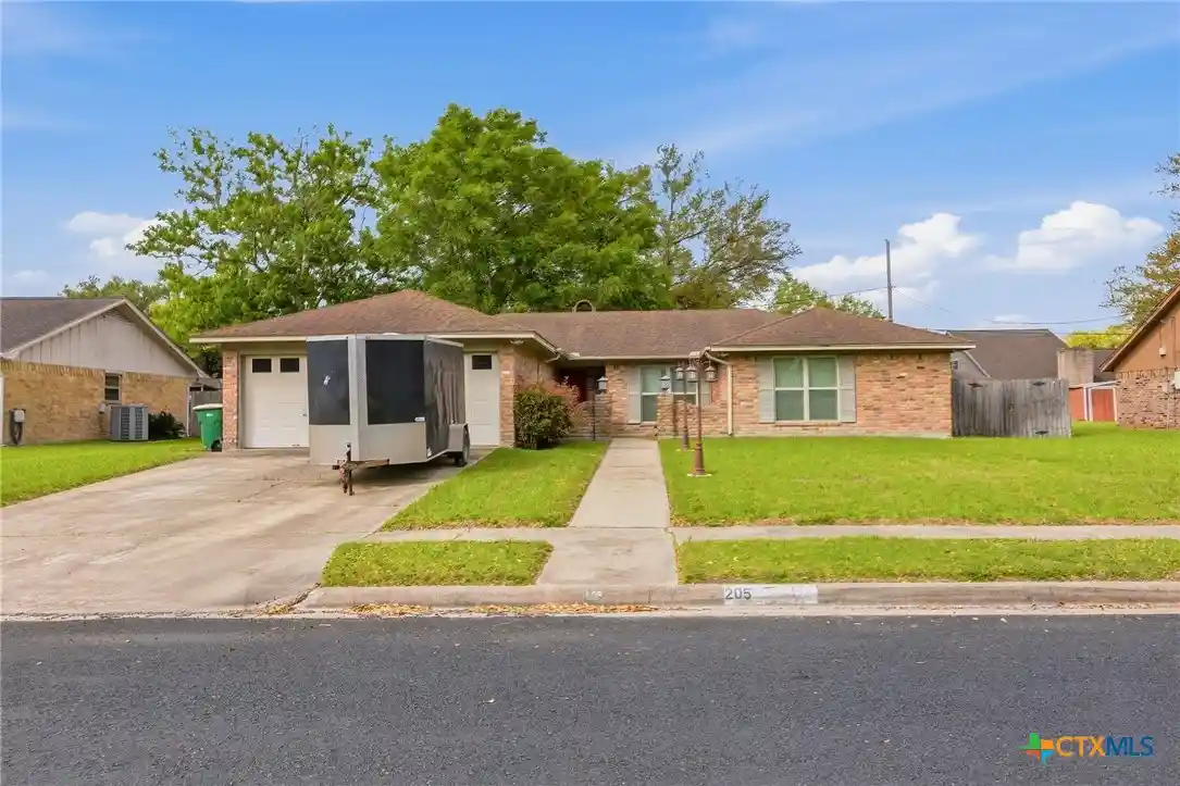 Photo 1 of Single family home for sale at 205 Westchester Dr, Victoria, TX 77904 | MLS# 626735 | Listing updated on 2026-10-10