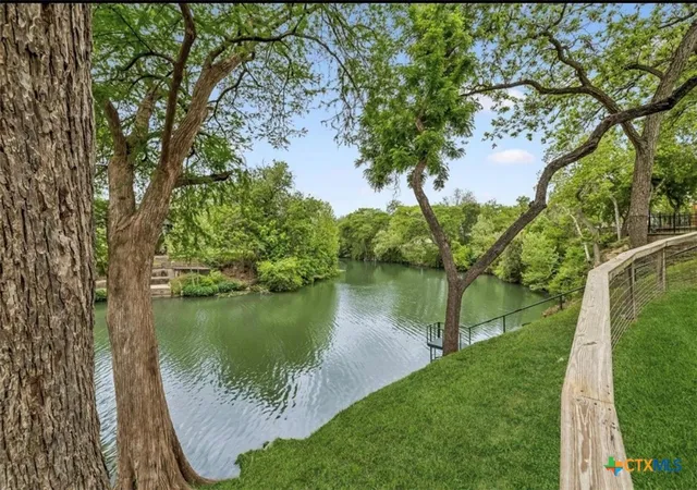 Photo 4 of Single family home for sale at 900 Boenig St, Seguin, TX 78155 | MLS# 626839 | Listing updated on 2026-10-02