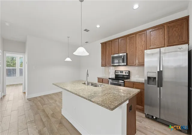 Listing Photo 4 - Condo for sale in building located at 727 Gristmill Dr, New Braunfels, TX 78130