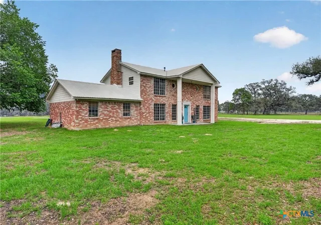 Photo 2 of Single family home for sale at 6072 County Rd 122, Hallettsville, TX 77964 | MLS# 626847 | Listing updated on 2026-10-02