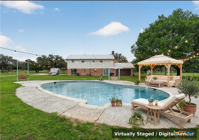 Photo 4 of Single family home for sale at 6072 County Rd 122, Hallettsville, TX 77964 | MLS# 626847 | Listing updated on 2026-10-02
