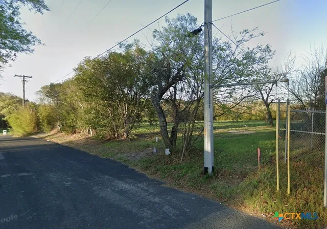 Photo 3 of Land for sale at 216 S Cherry St, Seguin, TX 78155 | MLS# 626882 | Listing updated on 2026-10-07
