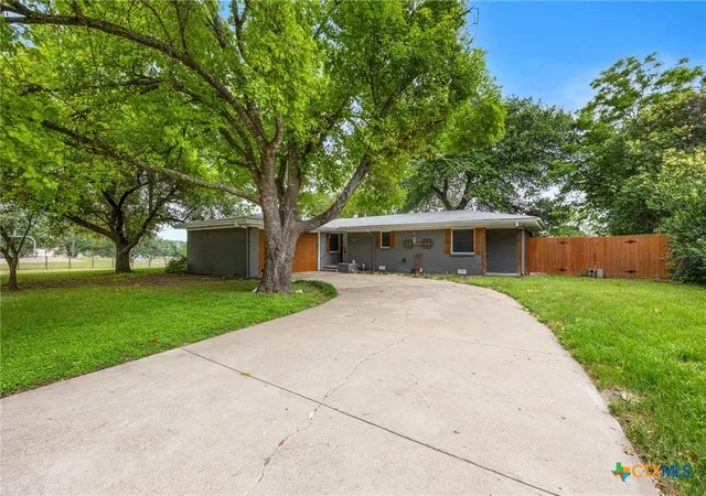 Photo 1 of Single family home for sale at 2215 N 9th Street, Temple, TX 76501 | MLS# 626591 | Listing updated on 2026-10-02