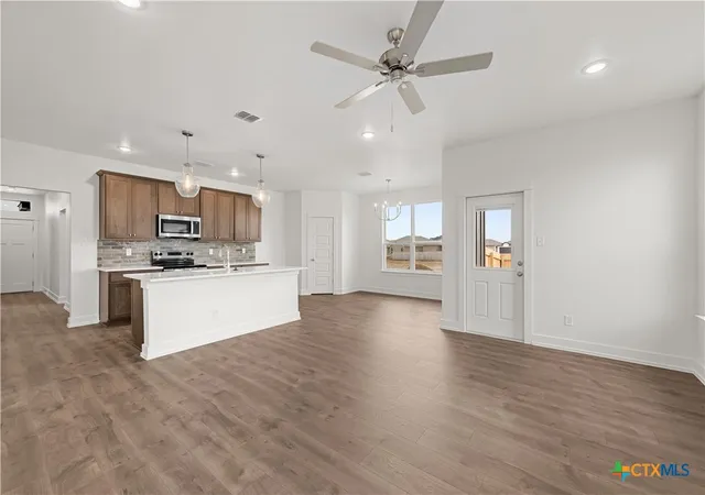 Photo 3 of Single family home for sale at 8707 Yellowcress Dr, Temple, TX 76502 | MLS# 626431 | Listing updated on 2026-10-06