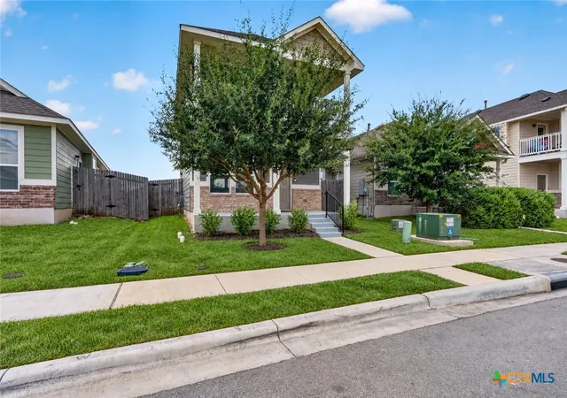 Photo 3 of Single family home for sale at 2916 Brand Iron Dr, San Marcos, TX 78666 | MLS# 626838 | Listing updated on 2026-10-03