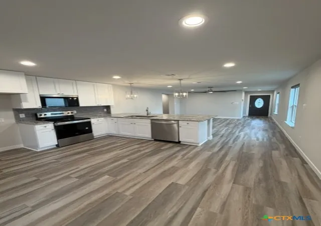 Photo 3 of Single family home for sale at 191 Valero Dr, San Marcos, TX 78666 | MLS# 626934 | Listing updated on 2026-10-03
