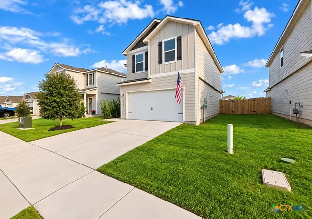 Photo 2 of Single family home for sale at 4167 Trl De Paris, New Braunfels, TX 78132 | MLS# 626833 | Listing updated on 2026-10-03