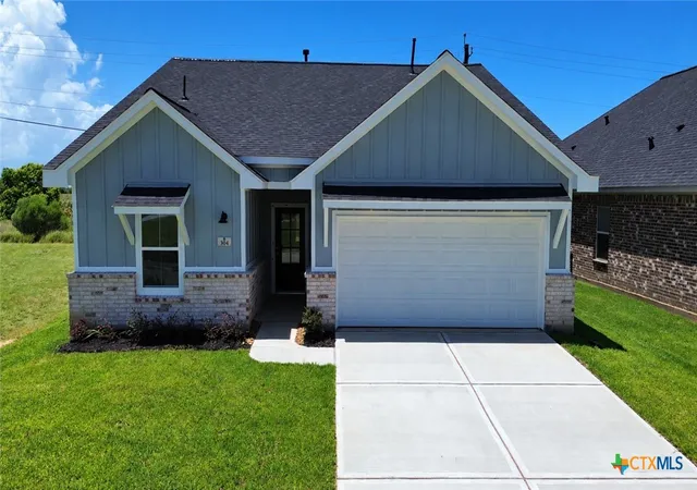 Photo 1 of Single family home for sale at 304 Cardinal Dr, Port Lavaca, TX 77979 | MLS# 626913 | Listing updated on 2026-10-04