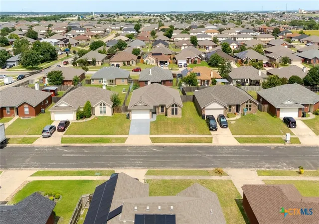Photo 3 of Single family home for sale at 4305 Maggie Dr, Killeen, TX 76549 | MLS# 626973 | Listing updated on 2026-10-04