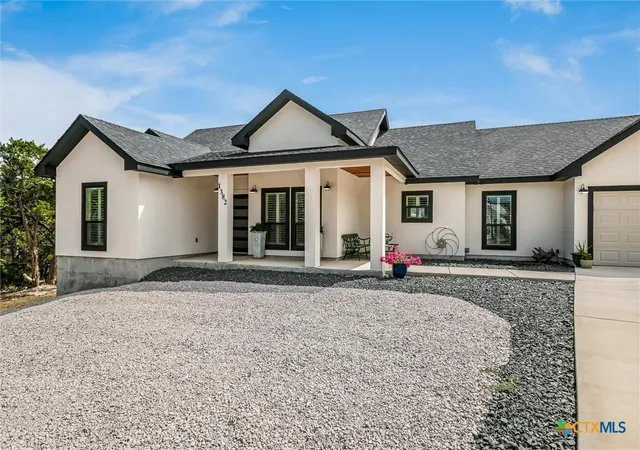 Photo 3 of Single family home for sale at 1382 Primrose Path, Canyon Lake, TX 78133 | MLS# 625728 | Listing updated on 2026-10-05