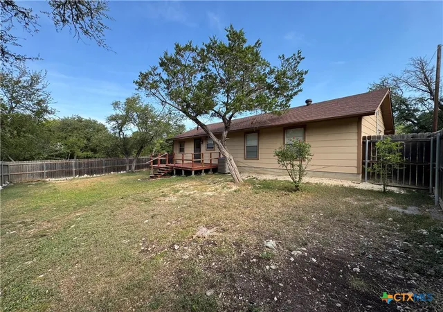 Photo 3 of Single family home for sale at 15 Cliffside Dr, Belton, TX 76513 | MLS# 626986 | Listing updated on 2026-10-07