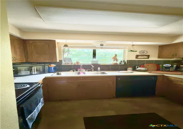 Photo 3 of Townhouse for sale at 4000 Hickory Rd #10, Temple, TX 76502 | MLS# 626596 | Listing updated on 2026-10-07