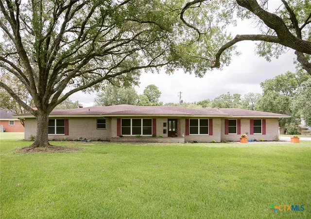 Photo 1 of Single family home for sale at 12 Jade Dr, Victoria, TX 77904 | MLS# 627048 | Listing updated on 2026-10-07