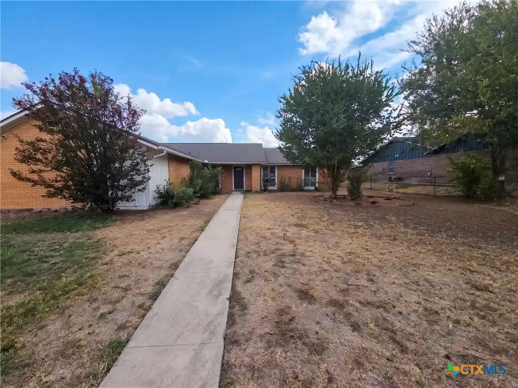 Photo 1 of Single family home for sale at 1500 Dallas St, Killeen, TX 76541 | MLS# 627066 | Listing updated on 2026-10-30