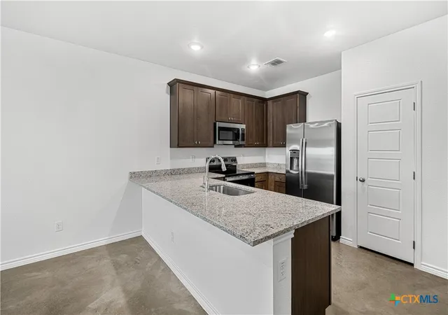 Photo 3 of Single family home for sale at 6900 Reginald Dr, Killeen, TX 76549 | MLS# 627090 | Listing updated on 2026-10-06