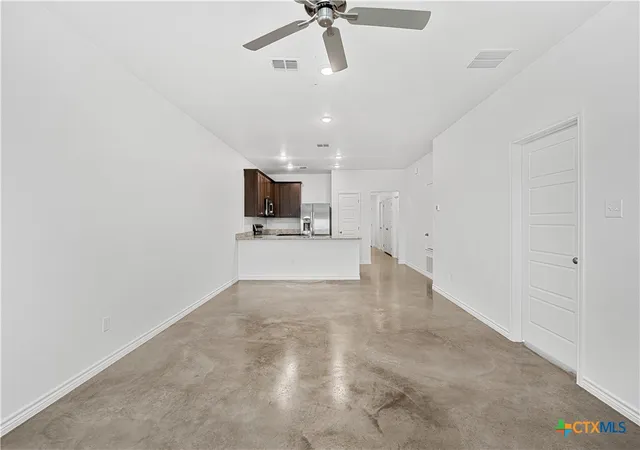 Photo 4 of Single family home for sale at 6900 Reginald Dr, Killeen, TX 76549 | MLS# 627090 | Listing updated on 2026-10-06