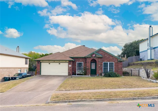 Photo 2 of Single family home for sale at 405 Juniper Cir, Copperas Cove, TX 76522 | MLS# 626974 | Listing updated on 2026-10-07