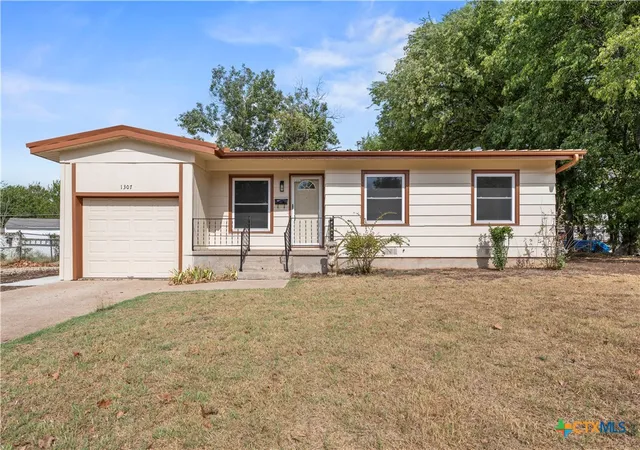 Photo 1 of Single family home for sale at 1307 Jackson St, Killeen, TX 76541 | MLS# 627102 | Listing updated on 2026-10-06