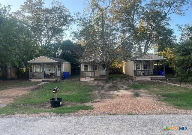 Photo 2 of Multi family home for sale at 101 Walter St, Yoakum, TX 77995 | MLS# 627115 | Listing updated on 2026-10-06