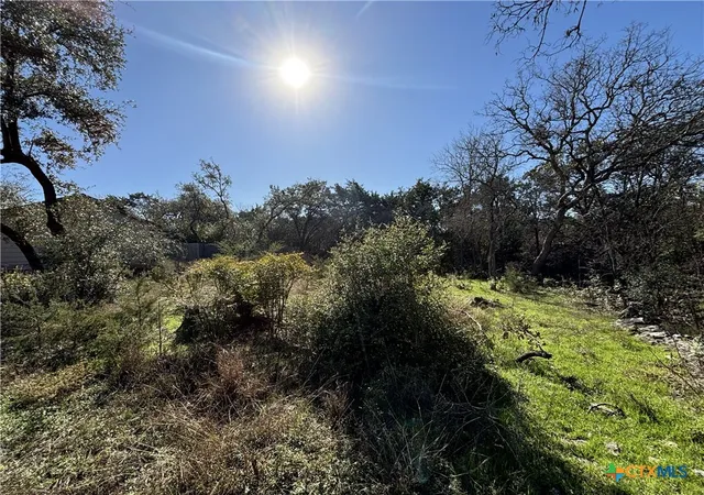 Land for sale at 17 Cliffside Cir, Belton, TX 76513 | MLS# 627113