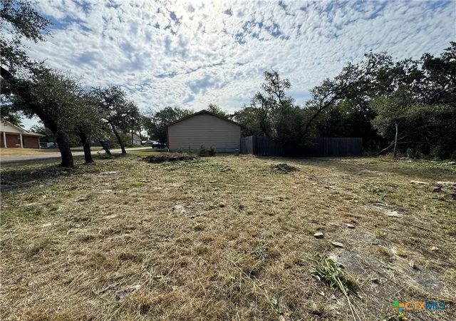Photo 4 of Land for sale at 17 Cliffside Cir, Belton, TX 76513 | MLS# 627113 | Listing updated on 2026-10-07