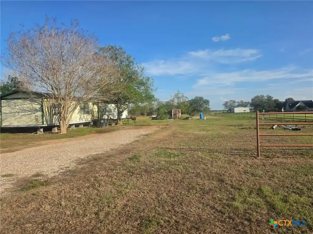 Photo 1 of Land for sale at 1723 Parsons Rd, Victoria, TX 77904 | MLS# 627116 | Listing updated on 2026-10-19