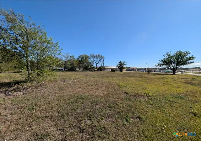 Photo 4 of Land for sale at 520 S High St, Rogers, TX 76569 | MLS# 627164 | Listing updated on 2026-10-07