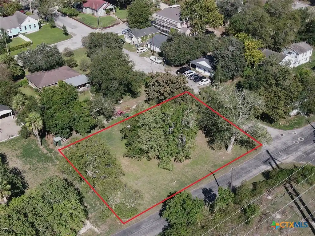 Photo 1 of Land for sale at 101 N Victoria St, Victoria, TX 77901 | MLS# 627179 | Listing updated on 2026-10-10