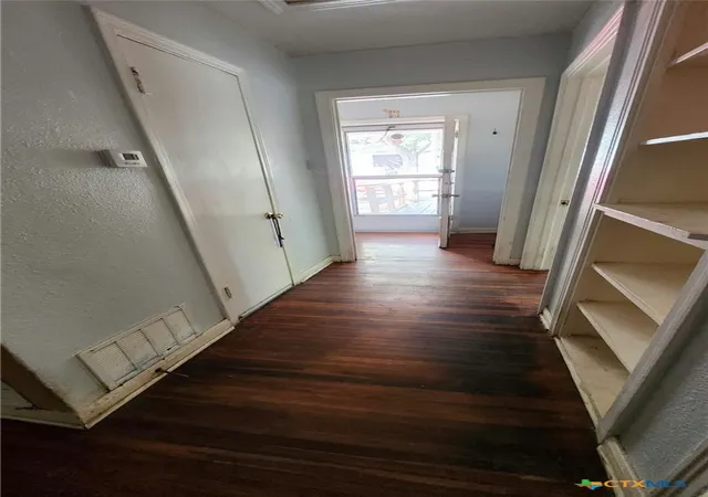 Photo 3 of Single family home for sale at 502 Mitchell St, Belton, TX 76513 | MLS# 627198 | Listing updated on 2026-10-07