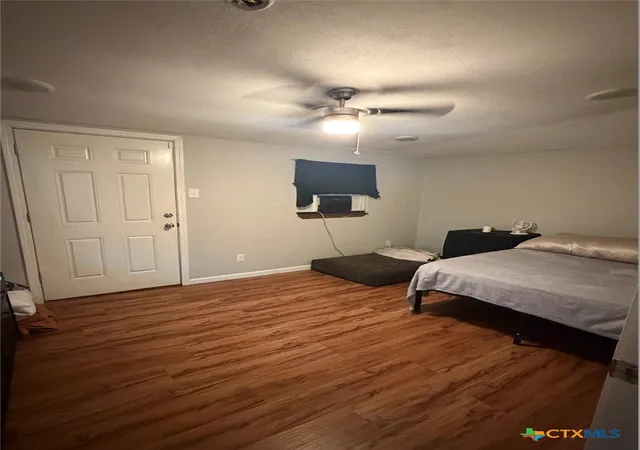 Listing Photo 5 - Condo for sale in building located at 526 W Ave C, Killeen, TX 76541