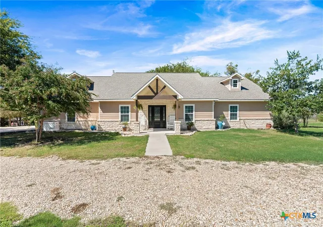 Single family home for sale at 12694 Knob Hl Rd, Rogers, TX 76569 | MLS# 627195