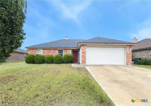 Photo 3 of Single family home for sale at 211 Mccullough Loop, Temple, TX 76502 | MLS# 625870 | Listing updated on 2026-10-07