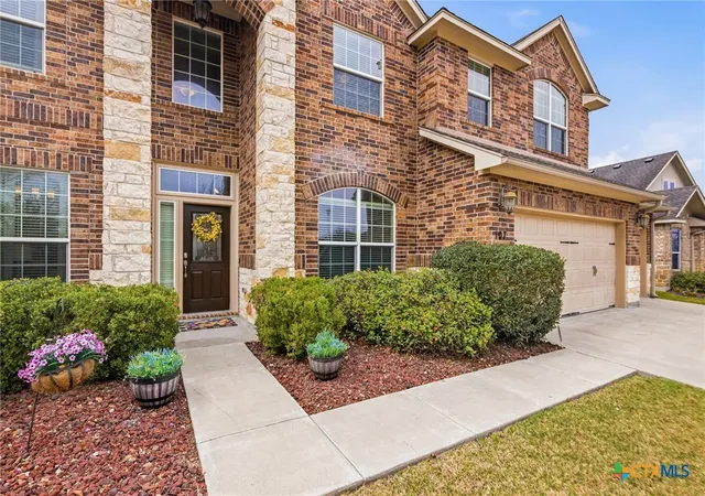 Photo 2 of Single family home for sale at 107 Brushy Crk, Victoria, TX 77904 | MLS# 627229 | Listing updated on 2026-10-08