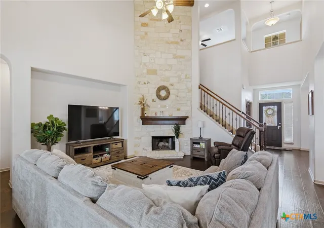 Photo 3 of Single family home for sale at 107 Brushy Crk, Victoria, TX 77904 | MLS# 627229 | Listing updated on 2026-10-08