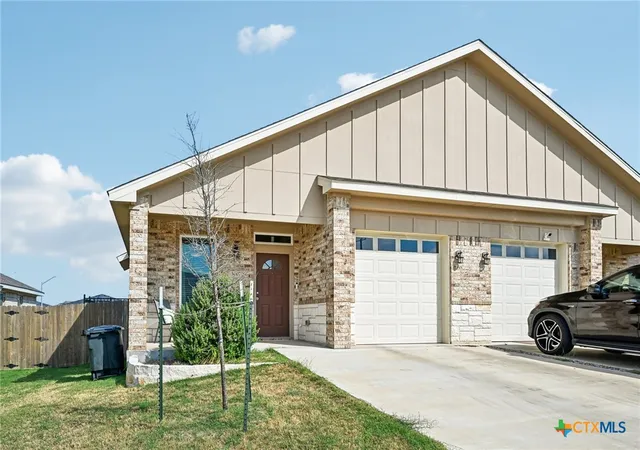 Photo 2 of Townhouse for sale at 5007 Rose Garden Loop, Killeen, TX 76542 | MLS# 627237 | Listing updated on 2026-10-07