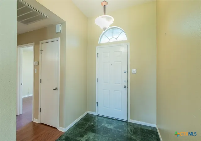 Photo 2 of Single family home for sale at 1618 Bent Oak Dr, Temple, TX 76502 | MLS# 627247 | Listing updated on 2026-10-07