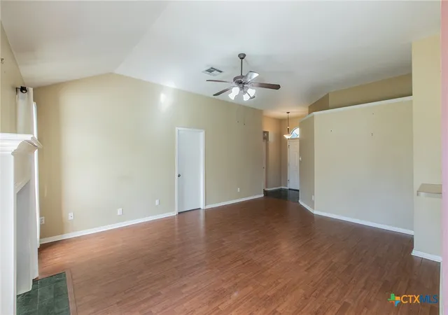Photo 3 of Single family home for sale at 1618 Bent Oak Dr, Temple, TX 76502 | MLS# 627247 | Listing updated on 2026-10-07
