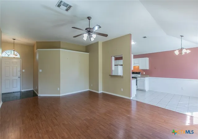 Photo 4 of Single family home for sale at 1618 Bent Oak Dr, Temple, TX 76502 | MLS# 627247 | Listing updated on 2026-10-07