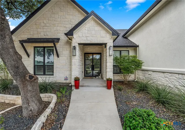 Photo 3 of Single family home for sale at 18 Cedro Cir, Belton, TX 76513 | MLS# 627258 | Listing updated on 2026-10-07