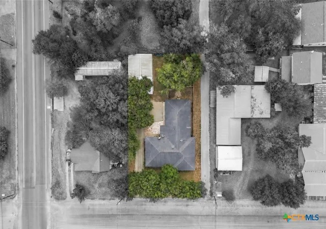 Photo 4 of Single family home for sale at 512 N Ave F, Shiner, TX 77984 | MLS# 626969 | Listing updated on 2026-10-08