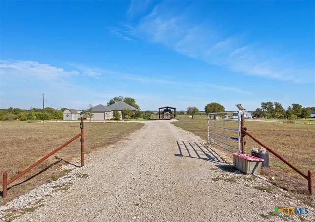 Photo 2 of Single family home for sale at 6565 Mother Neff Pkwy, Mc Gregor, TX 76657 | MLS# 627260 | Listing updated on 2026-10-08