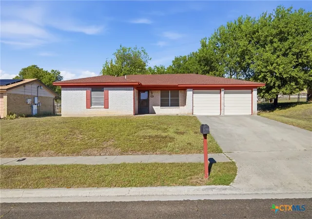 Photo 3 of Single family home for sale at 1004 S 29th Street, Copperas Cove, TX 76522 | MLS# 627203 | Listing updated on 2026-10-07