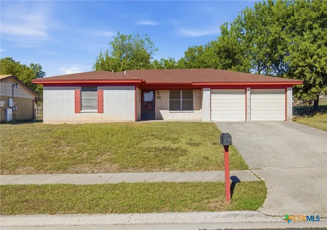 Photo 3 of Single family home for sale at 1004 S 29th Street, Copperas Cove, TX 76522 | MLS# 627203 | Listing updated on 2026-10-07
