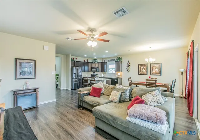 Photo 3 of Single family home for sale at 7916 Lee Hall Loop, Temple, TX 76502 | MLS# 627025 | Listing updated on 2026-10-07