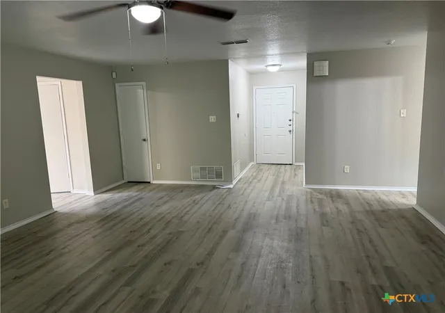 Photo 3 of Single family home for sale at 5309 Gunnison Dr, Killeen, TX 76542 | MLS# 627158 | Listing updated on 2026-10-07