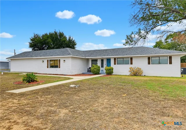 Single family home for sale at 555 Fm 477, Seguin, TX 78155 | MLS# 627046