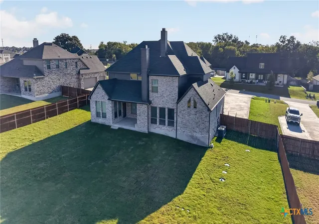 Photo 4 of Single family home for sale at 6910 Ben Houston Ct, Temple, TX 76502 | MLS# 627274 | Listing updated on 2026-10-08