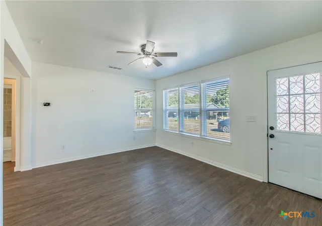Photo 3 of Single family home for sale at 2526 Oak Dr, Gatesville, TX 76528 | MLS# 627017 | Listing updated on 2026-10-08