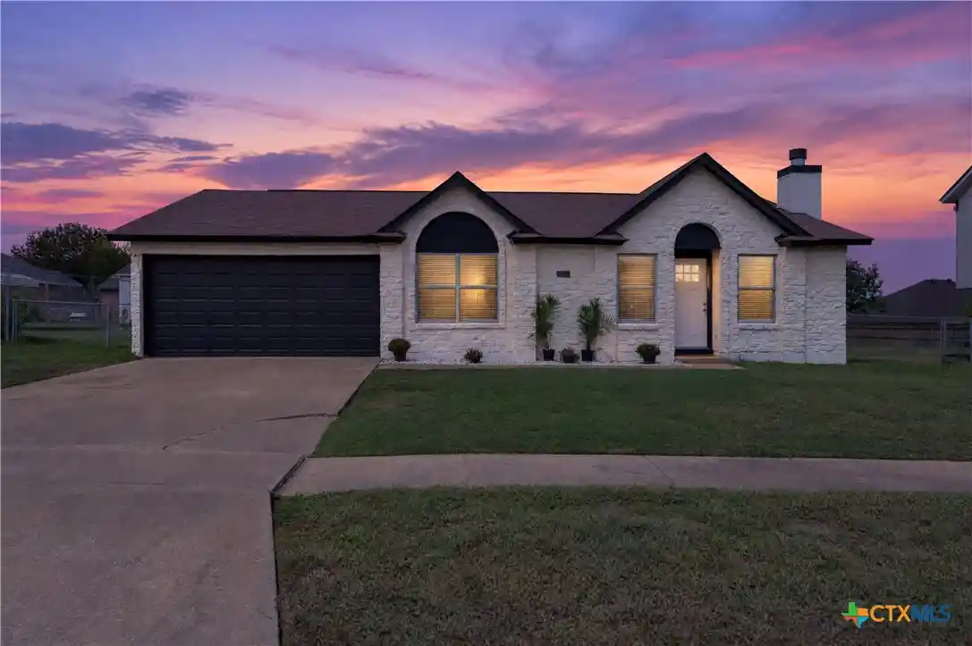 Photo 1 of Single family home for sale at 4907 Parkwood Dr, Killeen, TX 76542 | MLS# 627145 | Listing updated on 2026-10-19